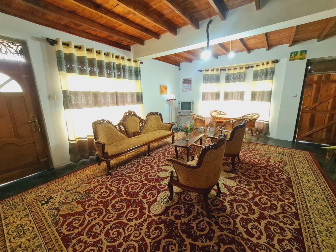 Sasru Holiday Home Нувара-Элия Экстерьер фото